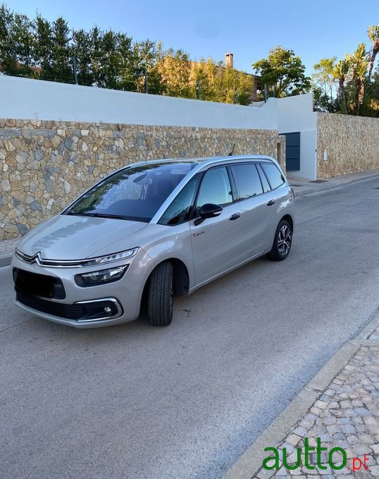 2018' Citroen Grand C4 Spacetourer photo #3