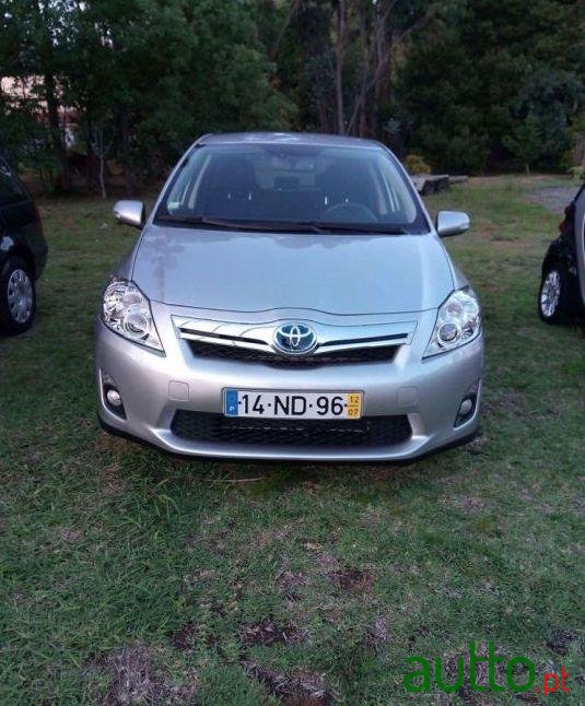 2012' Toyota Auris Híbrido photo #2