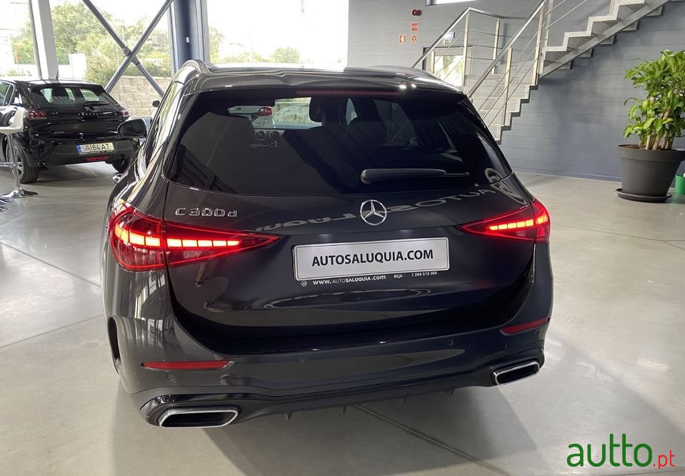 2022' Mercedes-Benz C-300 photo #4