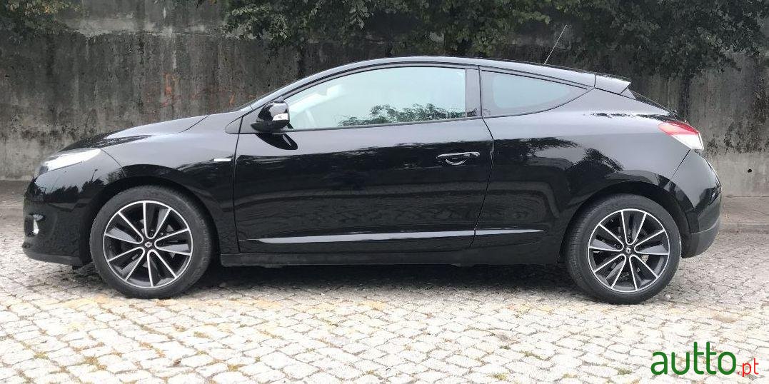 2012' Renault Megane-Coupe Bose photo #1