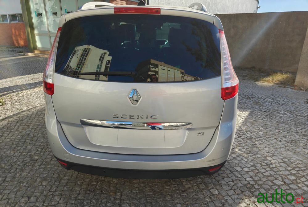 2015' Renault Grand Scenic photo #6