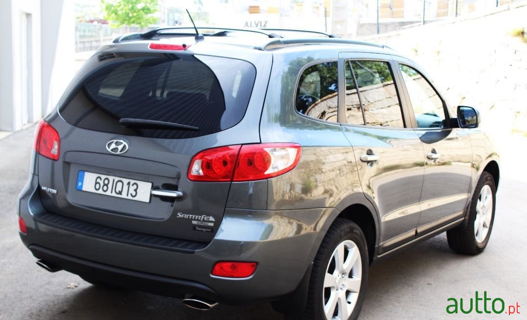 2010' Hyundai Santa Fe photo #4