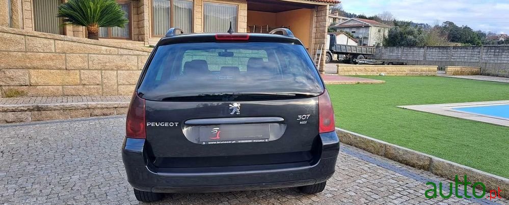 2005' Peugeot 307 Break photo #5