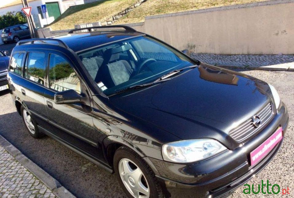 2000' Opel Astra Caravan photo #2