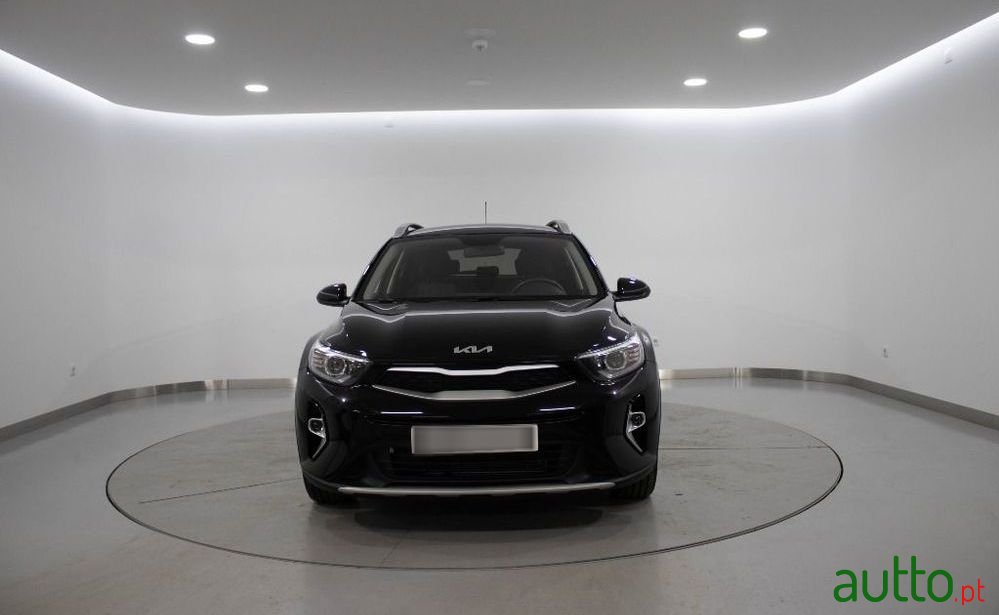 2024' Kia Stonic 1.2 Dynamic photo #2