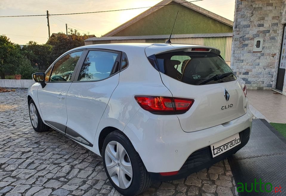2016' Renault Clio photo #6