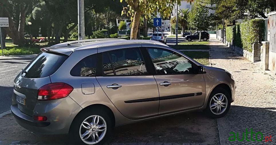 2008' Renault Clio Break R photo #2