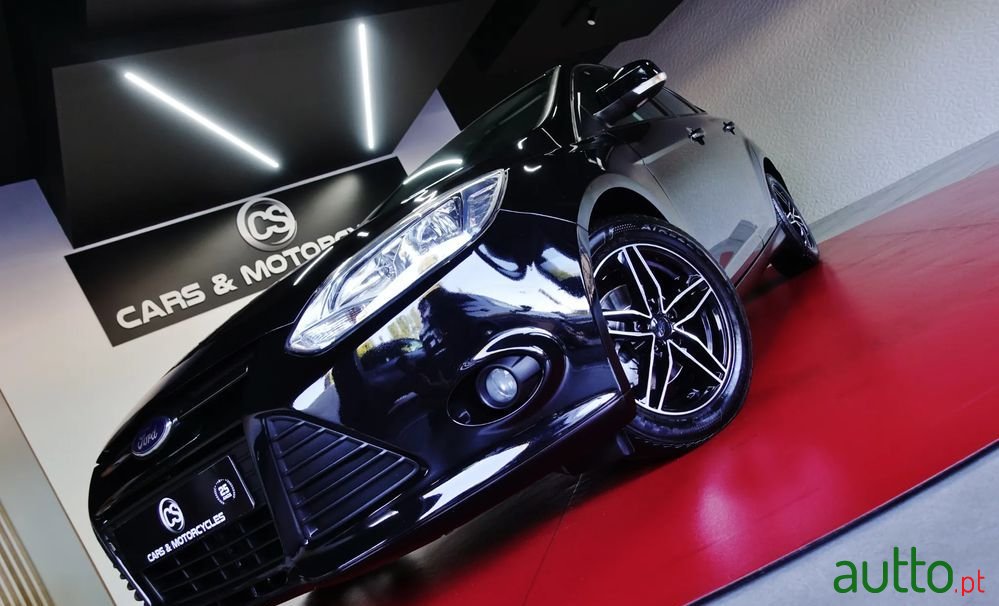 2014' Ford Focus 1.6 Tdci Titanium photo #1