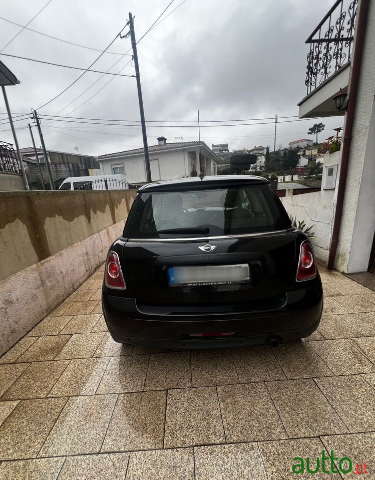 2012' MINI One 3 Portas photo #3