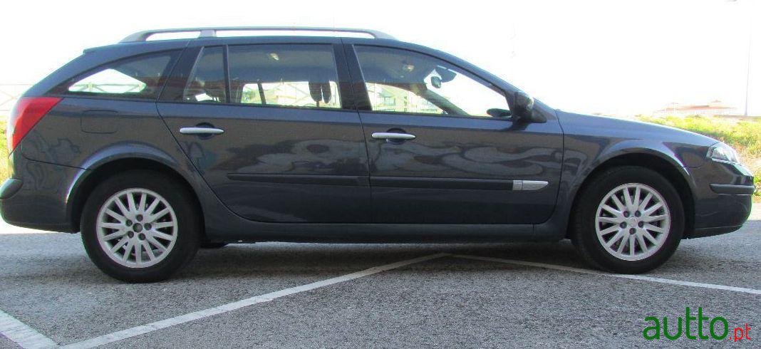 2007' Renault Laguna Break photo #1