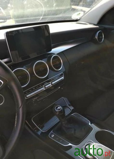 2015' Mercedes-Benz C-180 Bluetec photo #2