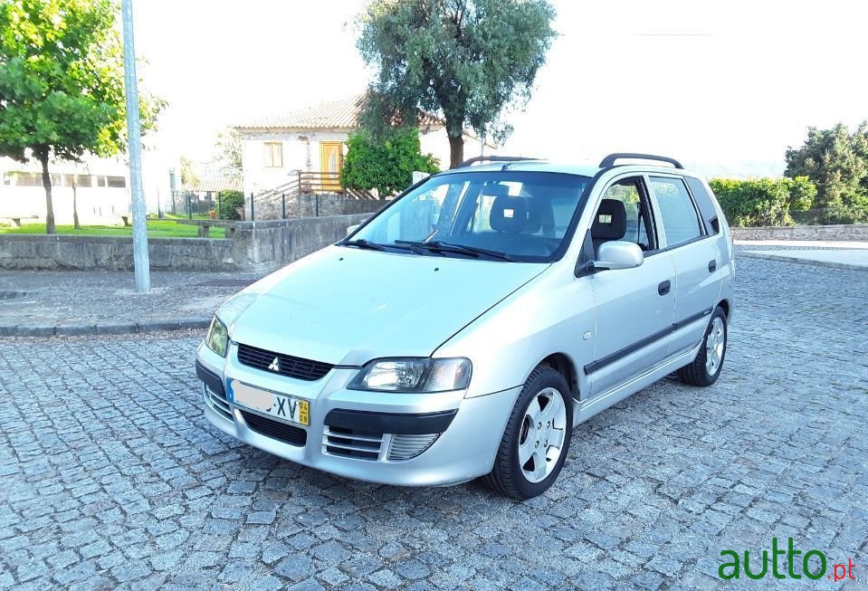 2004' Mitsubishi Space Star photo #1