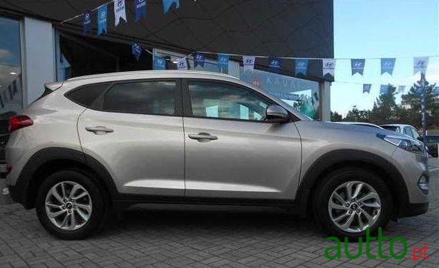 2017' Hyundai Tucson photo #3