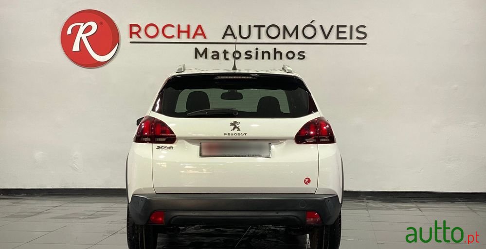 2019' Peugeot 2008 photo #4