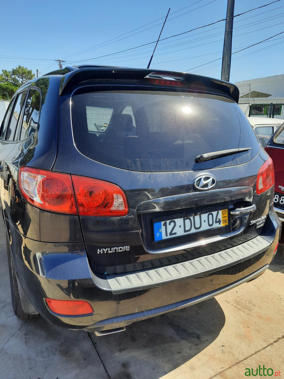 2009' Hyundai Santa Fe photo #7