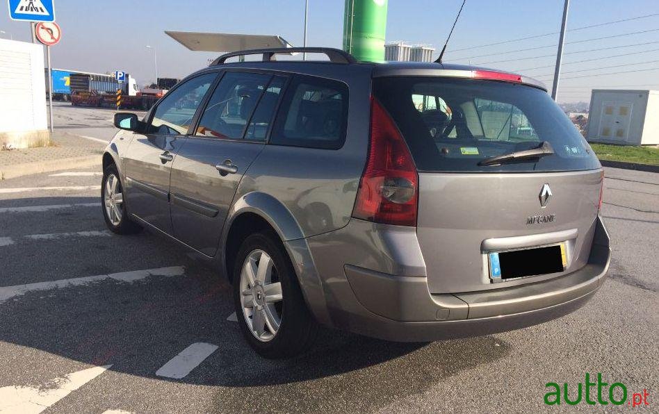 2004' Renault Megane Break photo #2