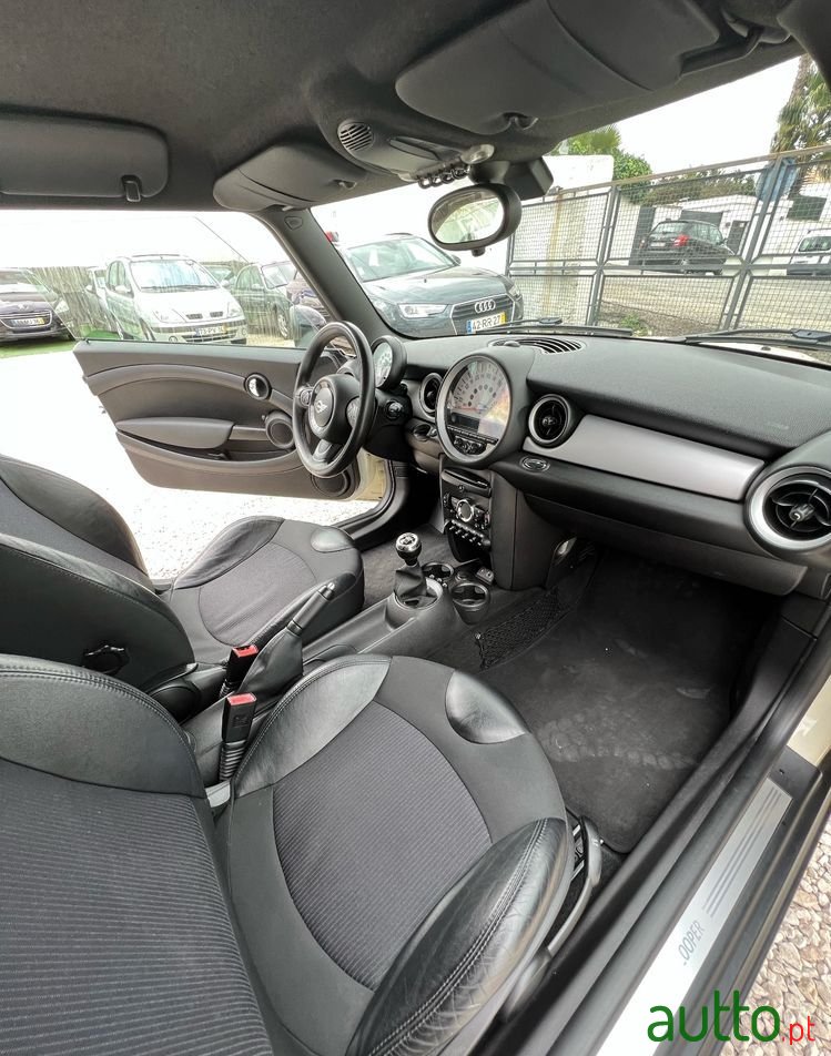 2013' MINI Cooper D for sale. Lisbon, Portugal