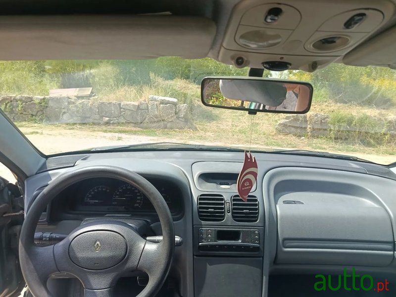 1994' Renault Laguna photo #4