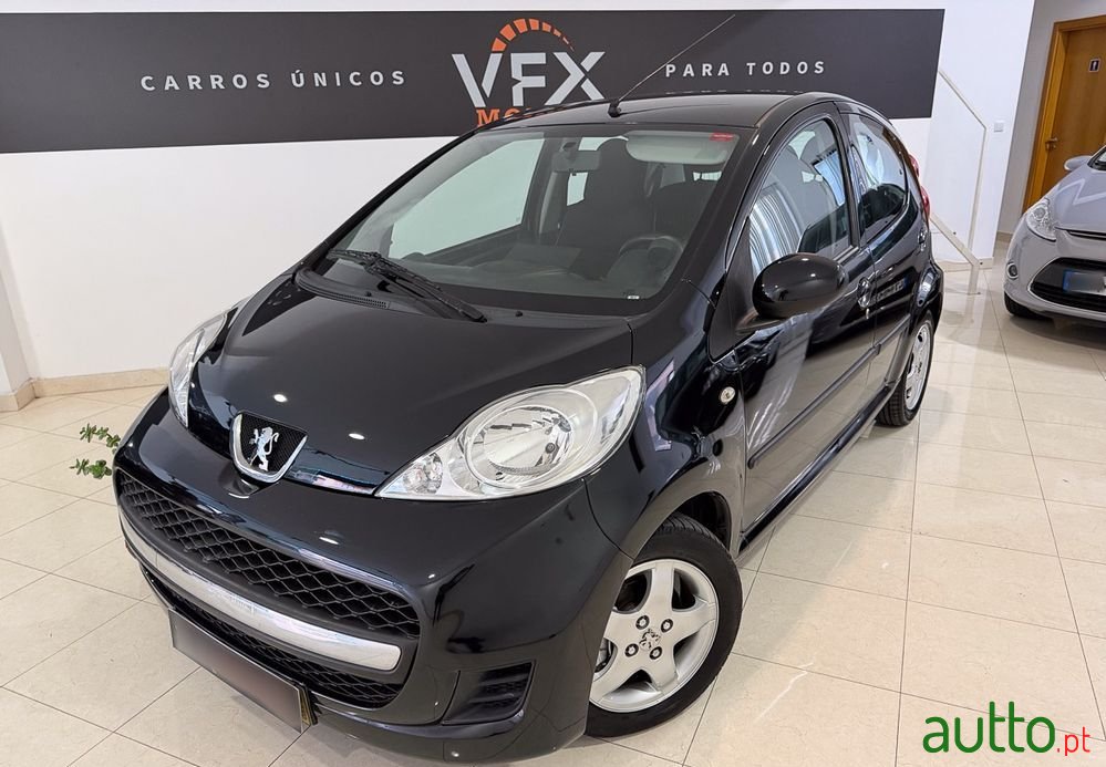 2010' Peugeot 107 1.0 Trendy E4 photo #1