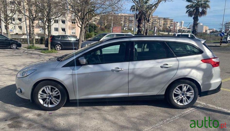 2012' Ford Focus Sw photo #3