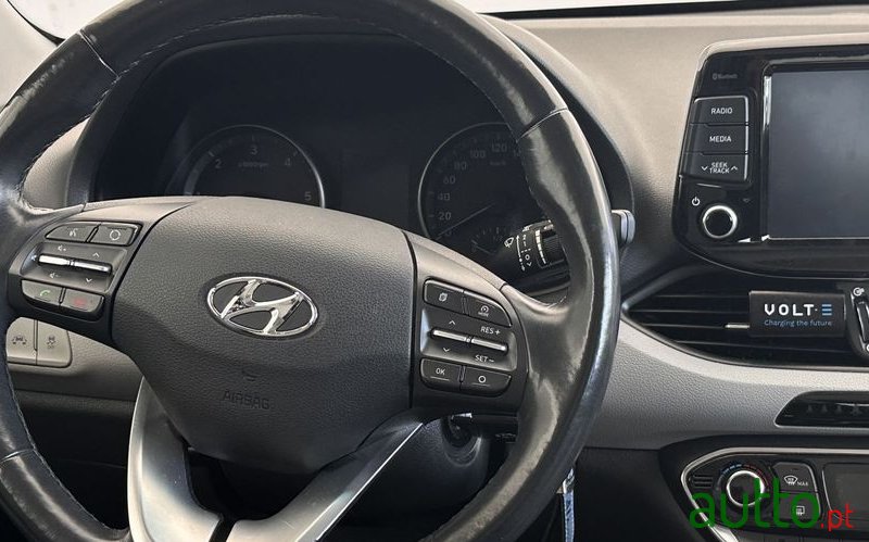 2017' Hyundai i30 photo #3