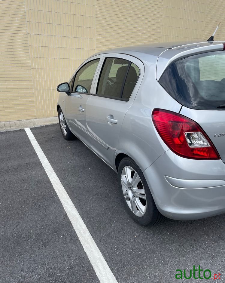 2007' Opel Corsa 1.2 Twinport Cosmo photo #3