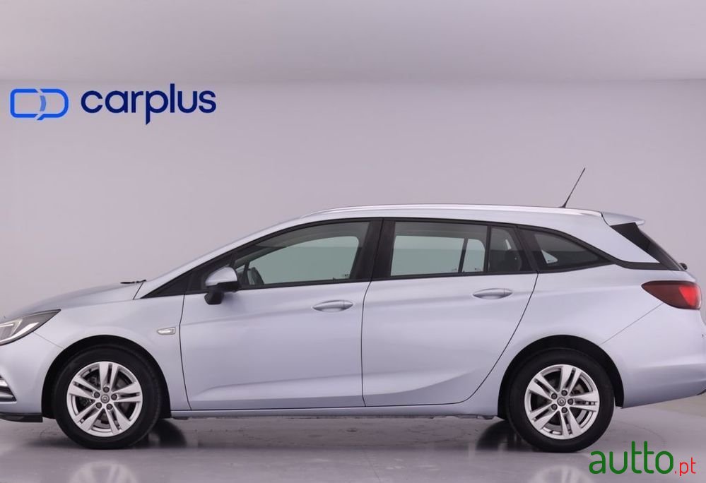 2017' Opel Astra 1.6 Cdti Edition S/S photo #4