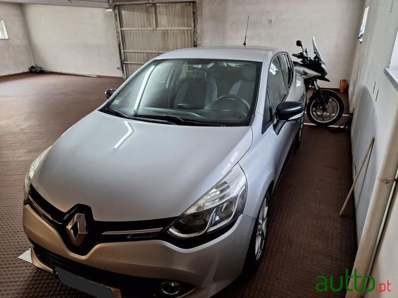 2015' Renault Clio photo #3