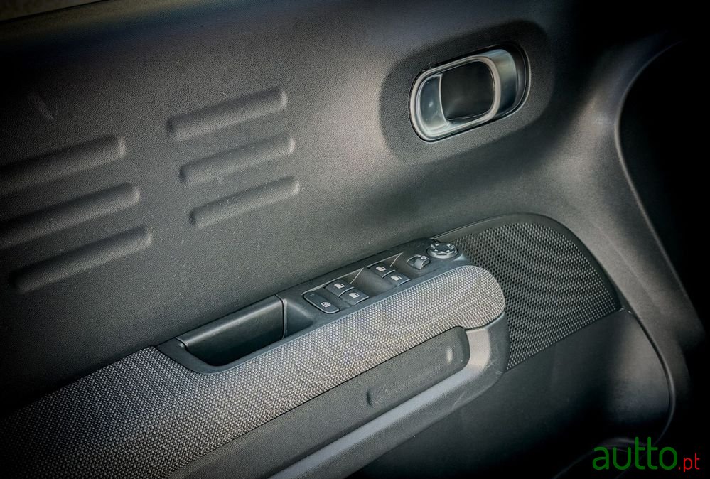 2019' Citroen C3 Aircross photo #4