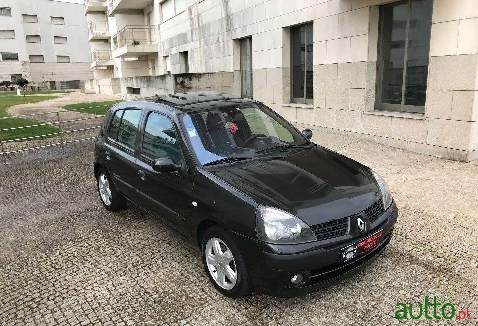 2003' Renault Clio photo #1