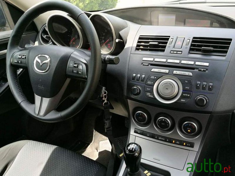 2010' Mazda 3 Mz Cd 1.6 Sport photo #2