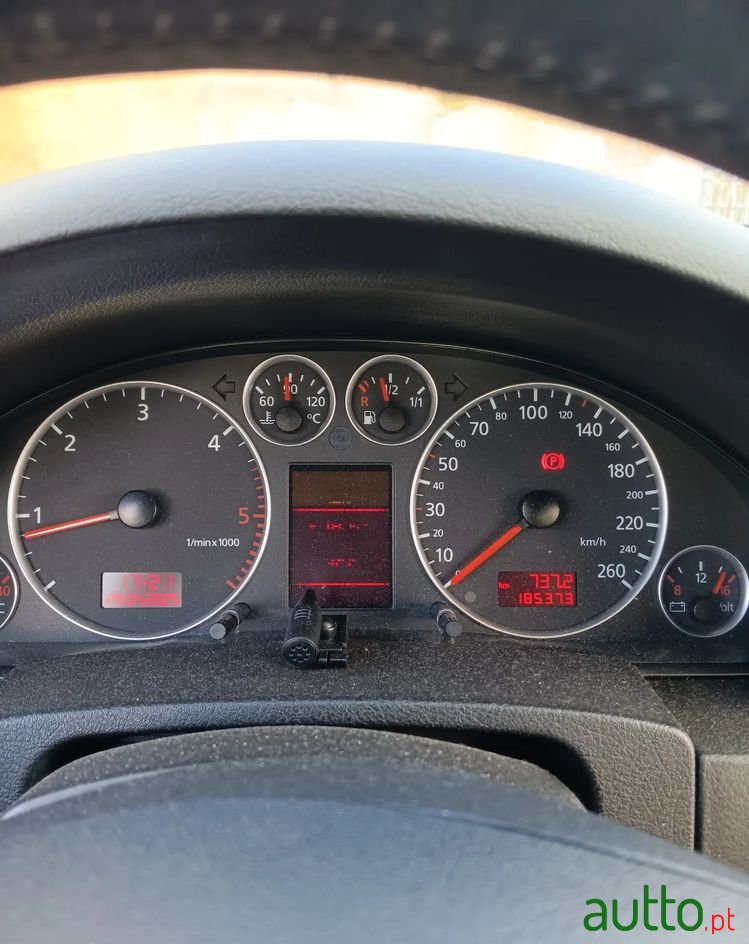 2001' Audi A6 Allroad Quattro 2.5 Tdi photo #5