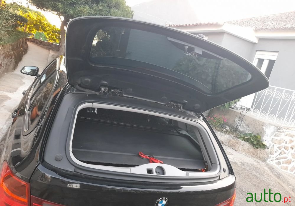 2013' BMW Série 3 D Touring photo #5