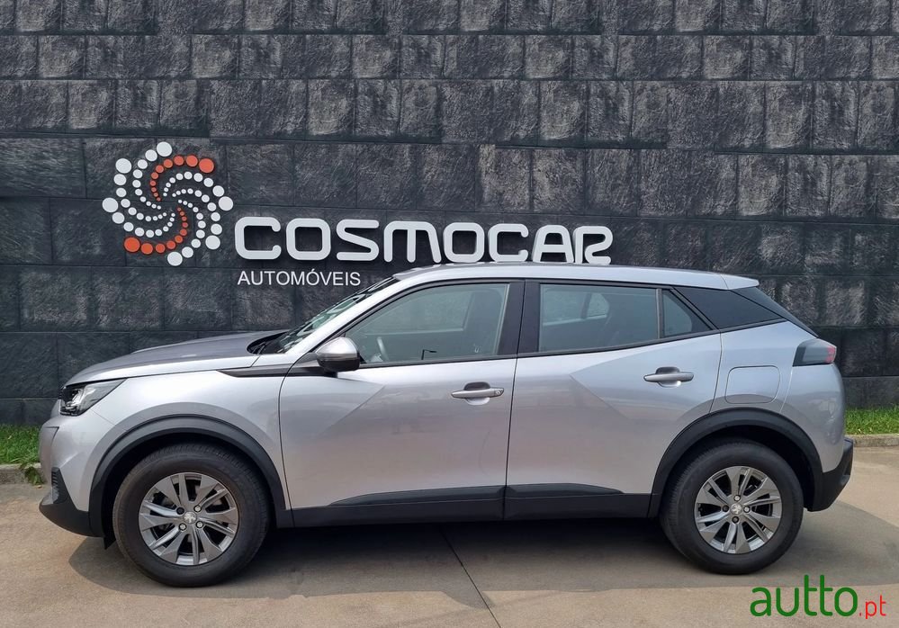 2020' Peugeot 2008 photo #2