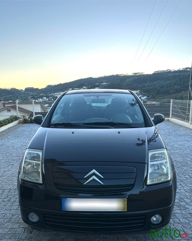 2007' Citroen C2 1.1 photo #2