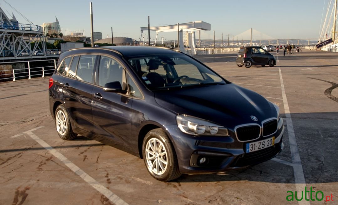 2016' BMW 216 Gran Tourer photo #1