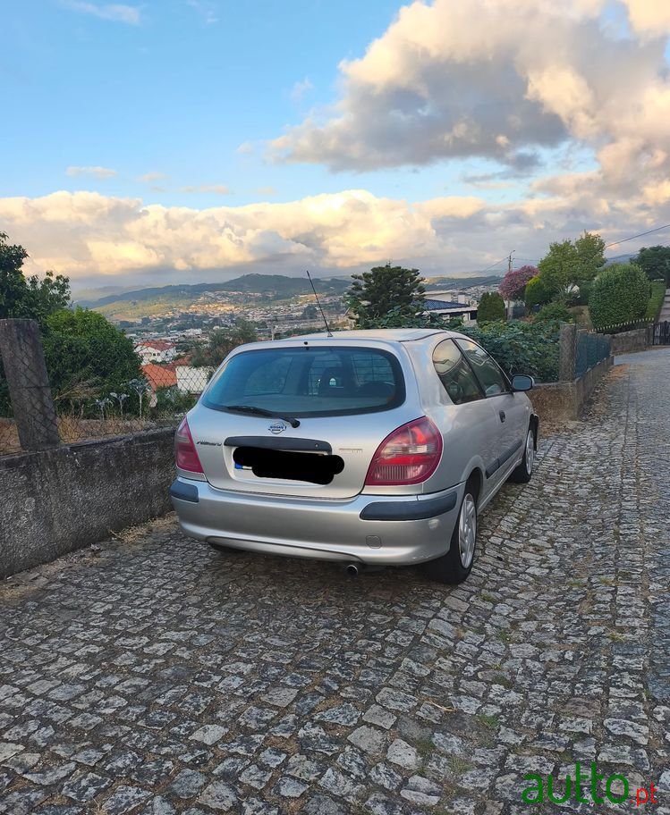 2000' Nissan Almera photo #2