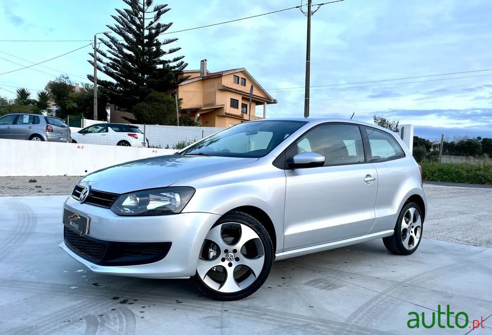 2012' Volkswagen Polo photo #1