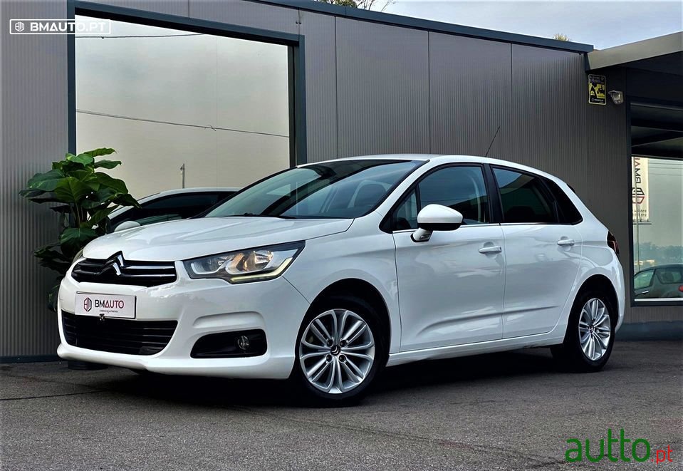 2015' Citroen C4 photo #6