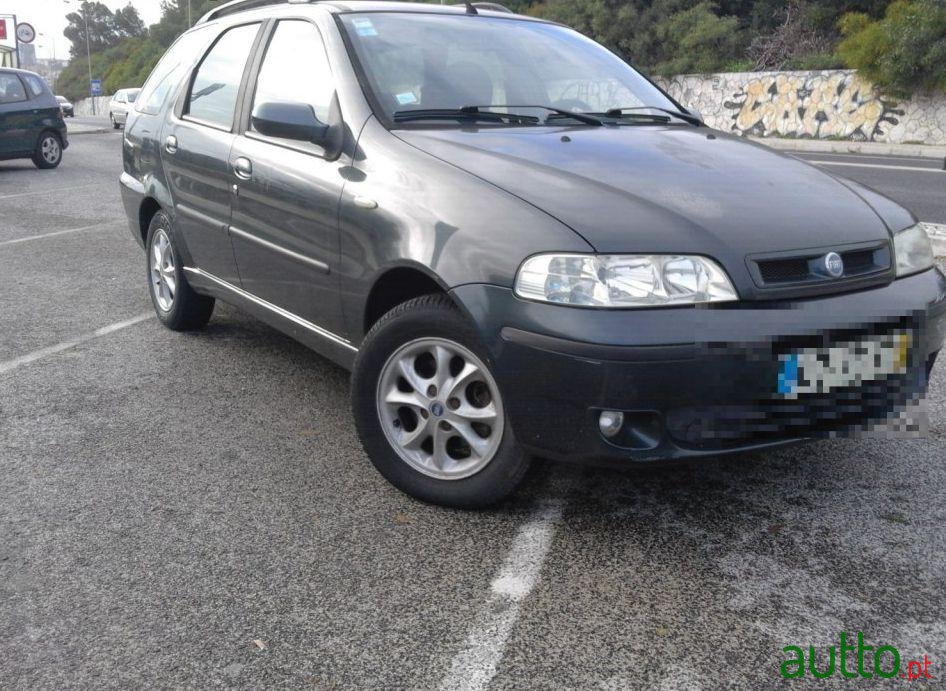 2002' Fiat Palio Weekend 16V photo #1