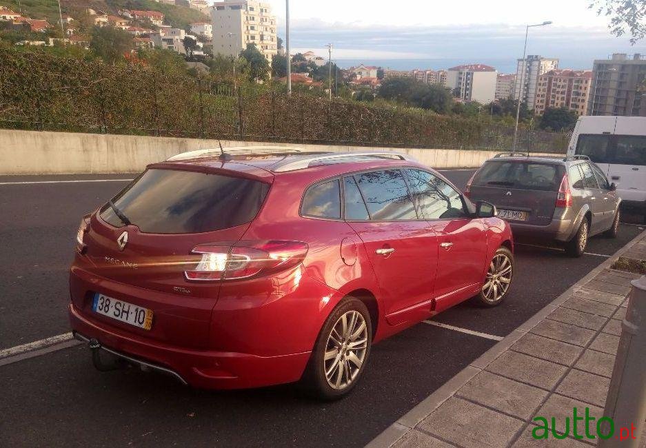 2012' Renault Megane-Break photo #2
