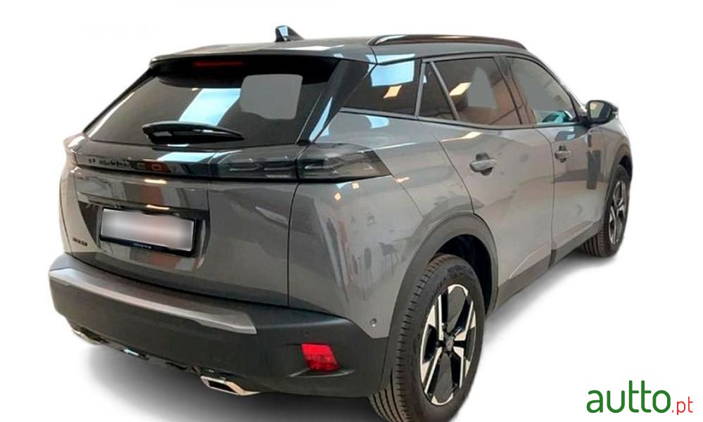 2023' Peugeot 2008 photo #2