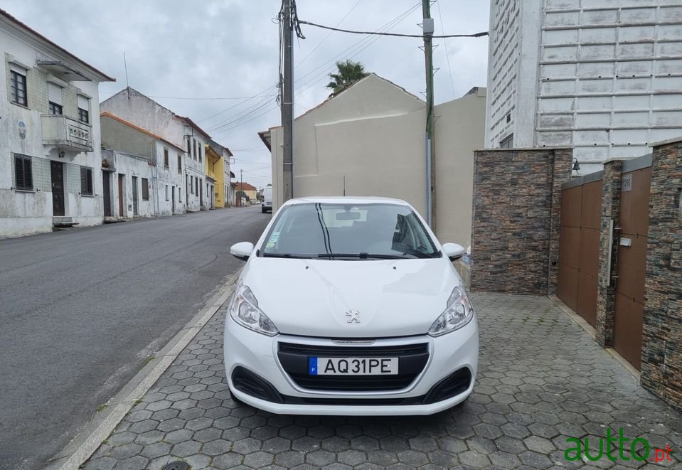 2017' Peugeot 208 photo #2