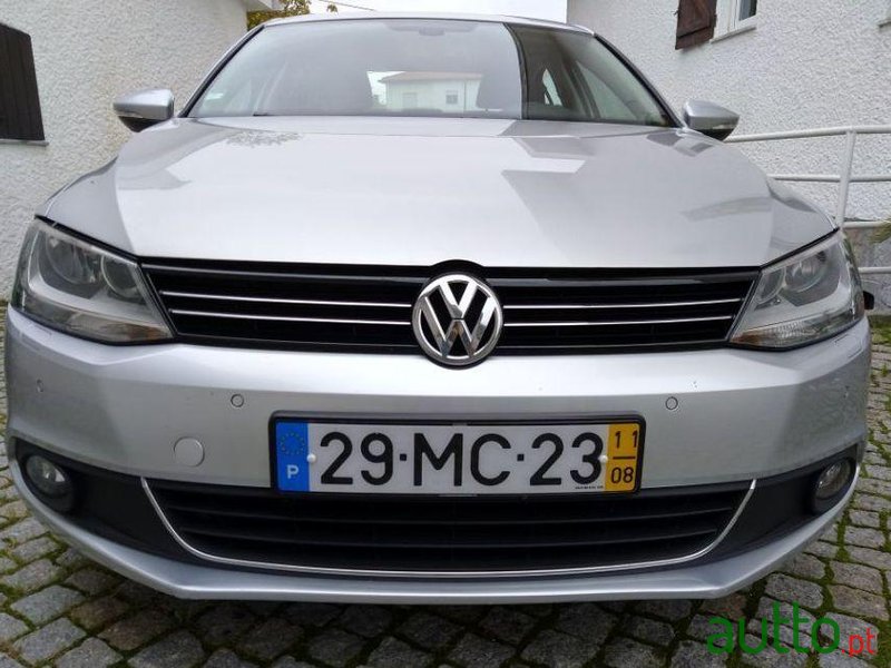2011' Volkswagen Jetta photo #1