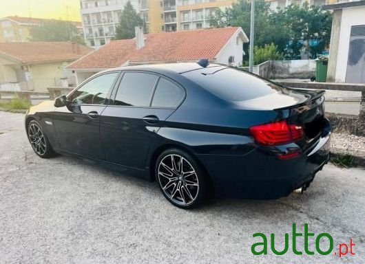 2013' BMW 520 photo #3