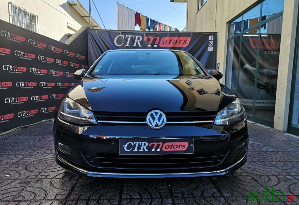 2015' Volkswagen Golf photo #2