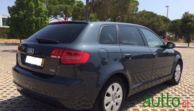 2011' Audi A3 Sportback photo #2
