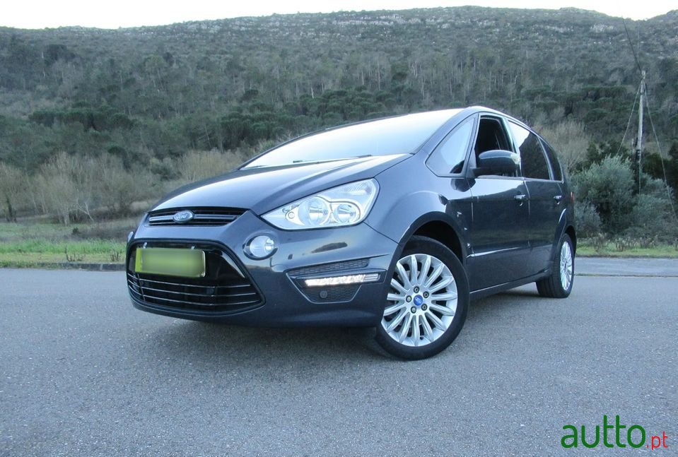 2014' Ford S-Max photo #2