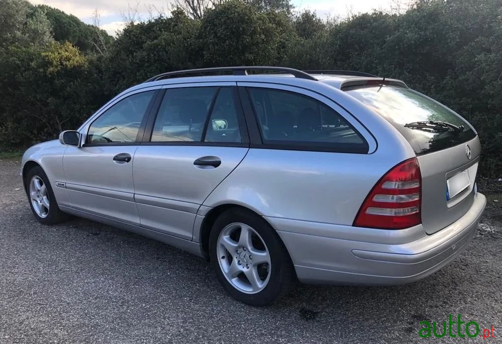 2001' Mercedes-Benz C 220 photo #1