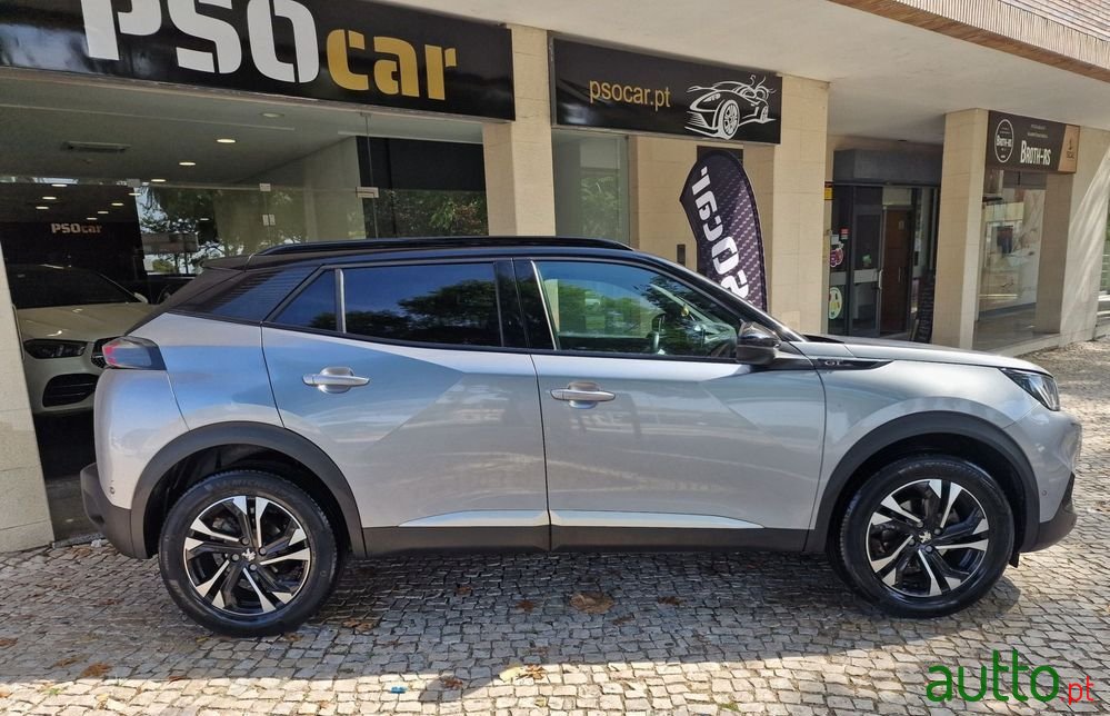 2021' Peugeot 2008 1.2 Puretech Gt photo #4
